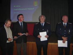 Zwei der vier Gründungsmitglieder erhielten eine besondere Auszeichnung. Heinz Lüdde und Wolfgang Tietge erhielten eine Auszeichnung für 40 Jahre Aktive Mitgliedschaft in der Feuerwehr.