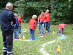 Unter den Argusaugen unserer Schiedsrichter absolvierten die Kids die verschiedenen Aufgaben.